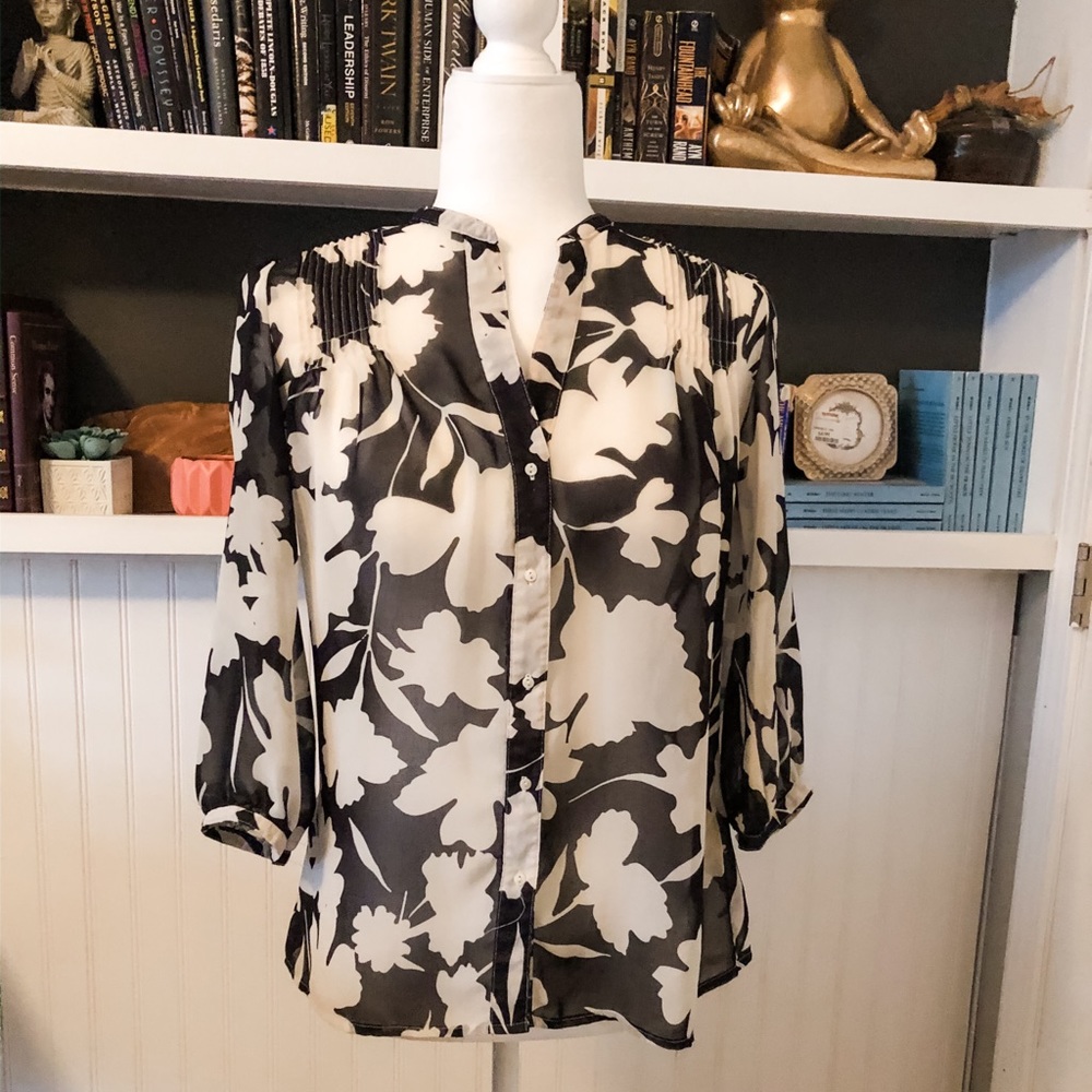 🌺 Banana Republic Floral Blouse